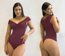 Load image into Gallery viewer, Top Bodysuits 8015 Tummy control medium compression Body's con faja de mediana compresion
