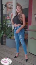 Load and play video in Gallery viewer, Colombian Jeans BonBonup 8609 butt lifter high waist tummy control push up effect skinny
