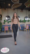 Load and play video in Gallery viewer, Colombian Jeans Bon Bon Up 8331 butt lifter high waist tummy control push up effect skinny
